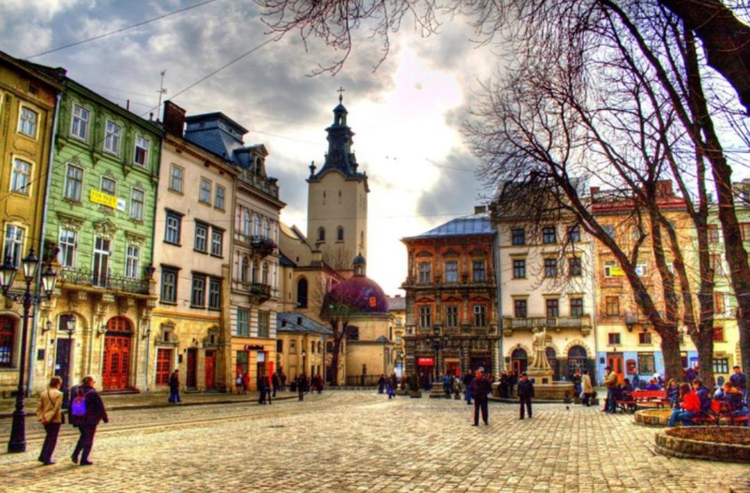 Goldstar Apartamento Lviv Exterior foto