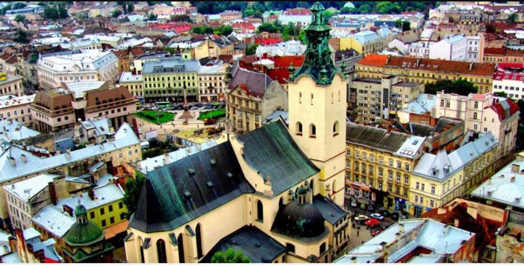 Goldstar Apartamento Lviv Exterior foto